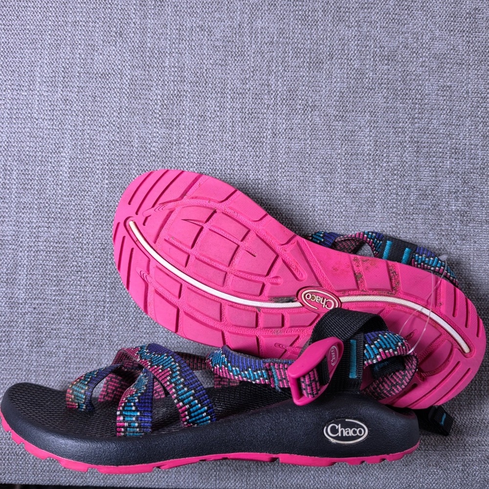 Chaco Z/2 Classic Women 9 Black Multi Strappy Toe Loop Hiking Sandals